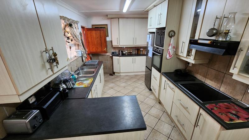 3 Bedroom Property for Sale in C Place Eastern Cape